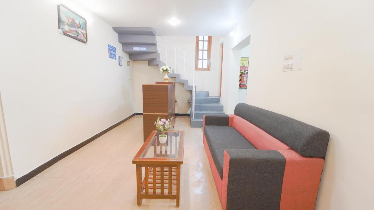 Amuthu Residency Hotel Ooty Exterior photo