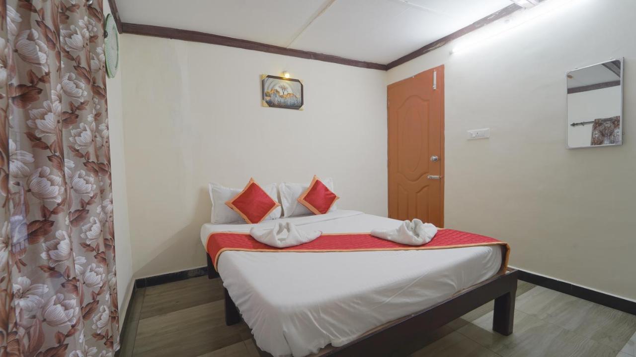 Amuthu Residency Hotel Ooty Exterior photo