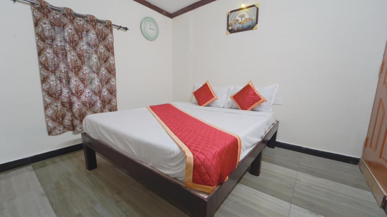 Amuthu Residency Hotel Ooty Exterior photo