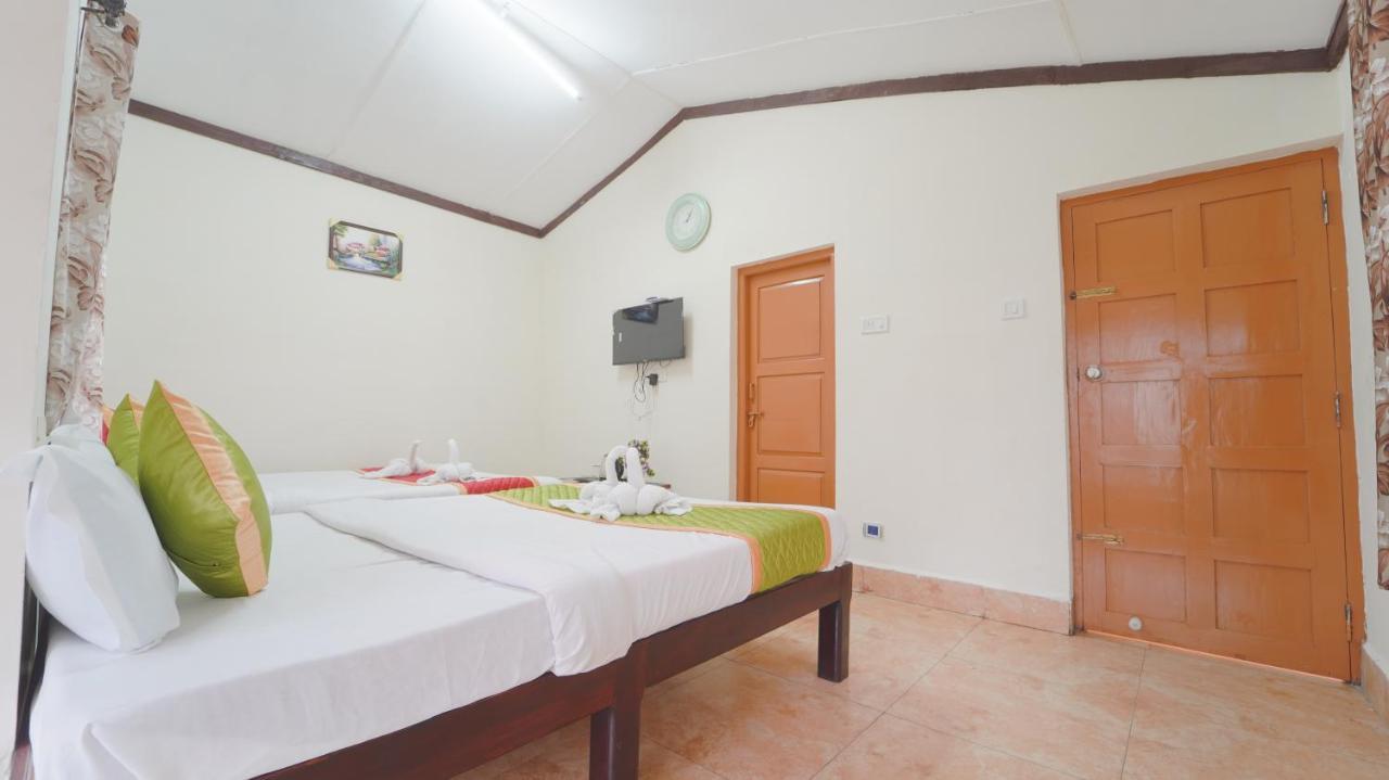Amuthu Residency Hotel Ooty Exterior photo