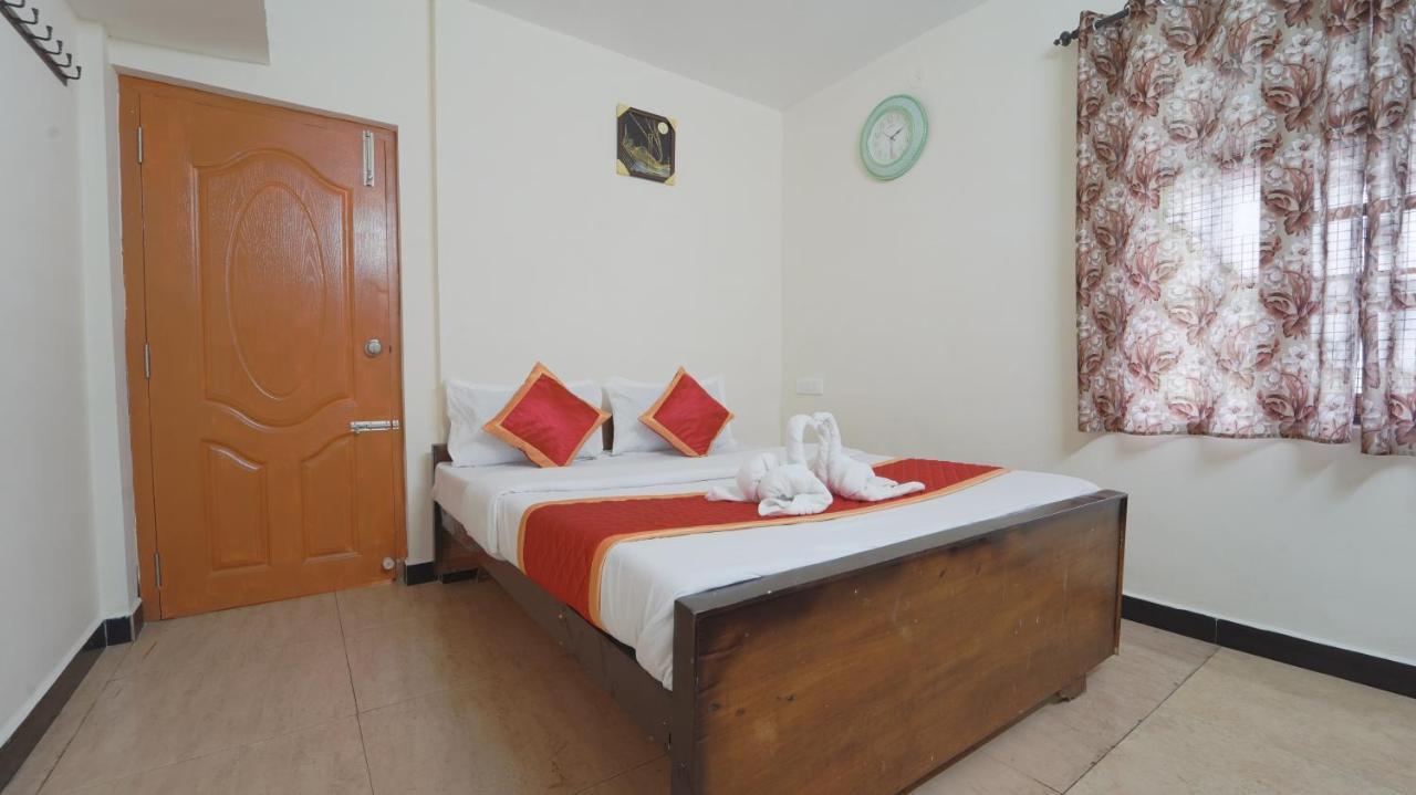 Amuthu Residency Hotel Ooty Exterior photo