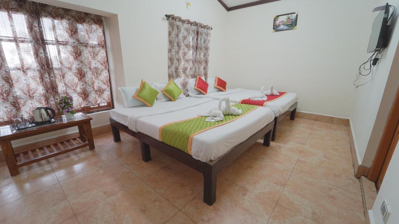 Amuthu Residency Hotel Ooty Exterior photo